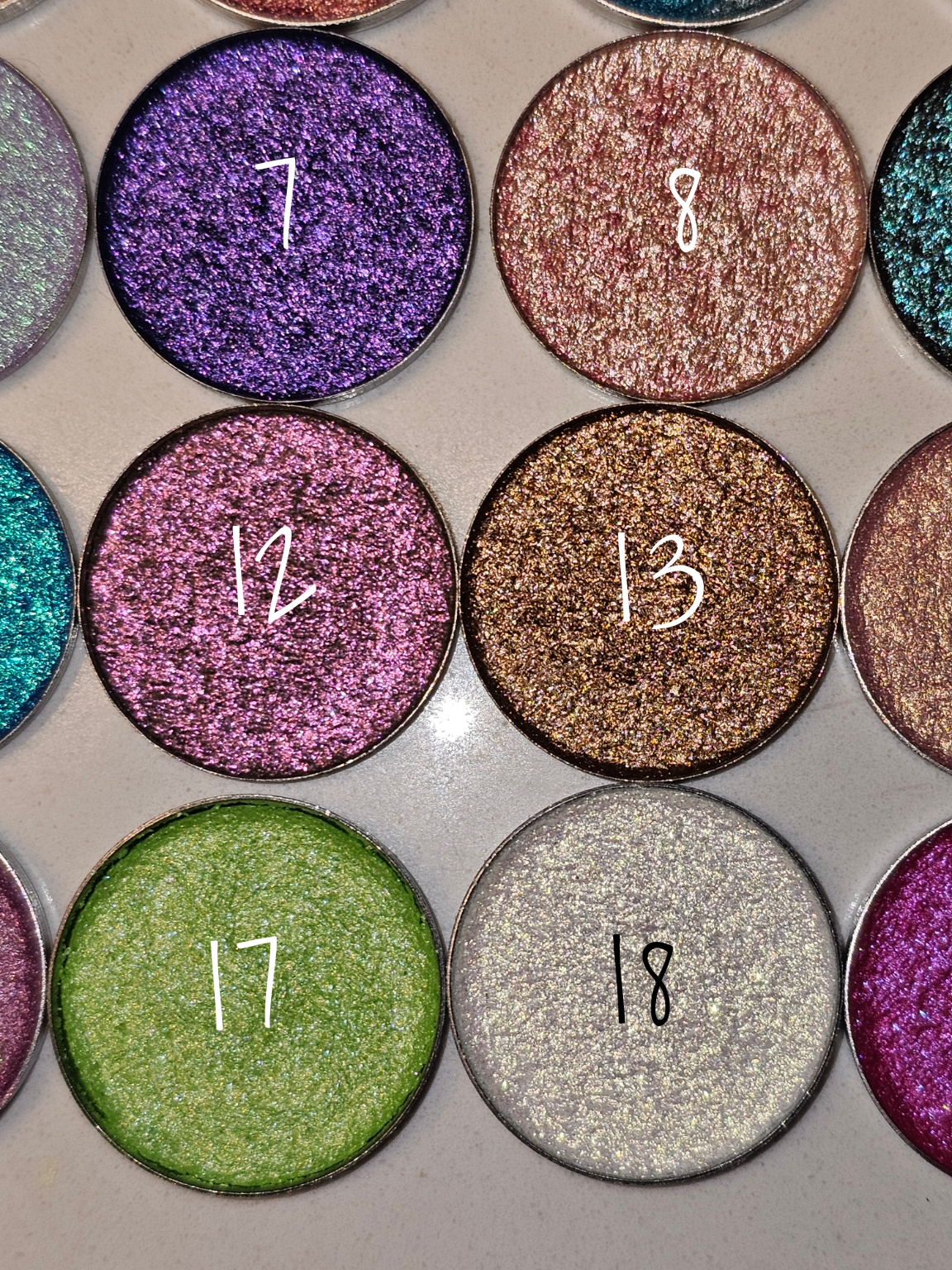 Pressed eyeshadow singles