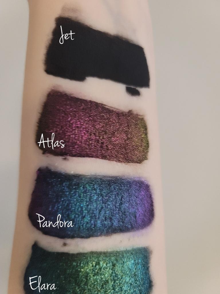 Multichrome eyeshadow singles