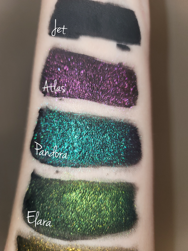 Multichrome eyeshadow singles
