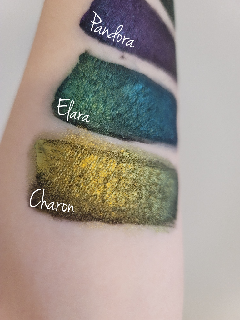 Multichrome eyeshadow singles