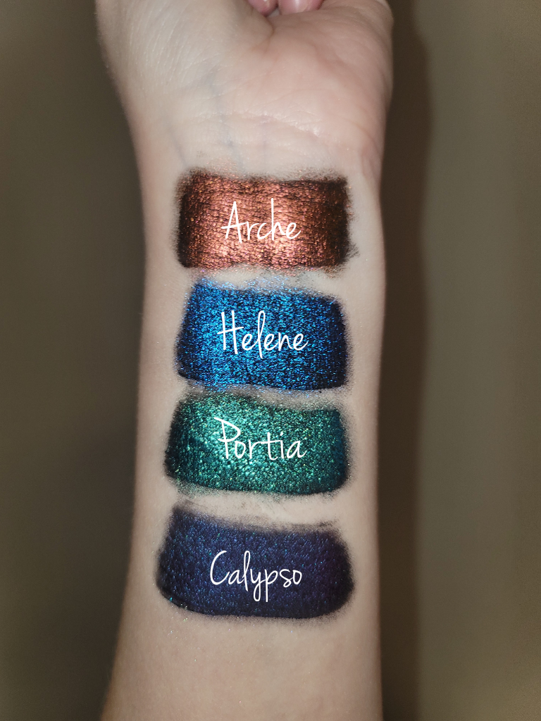 Multichrome eyeshadow singles
