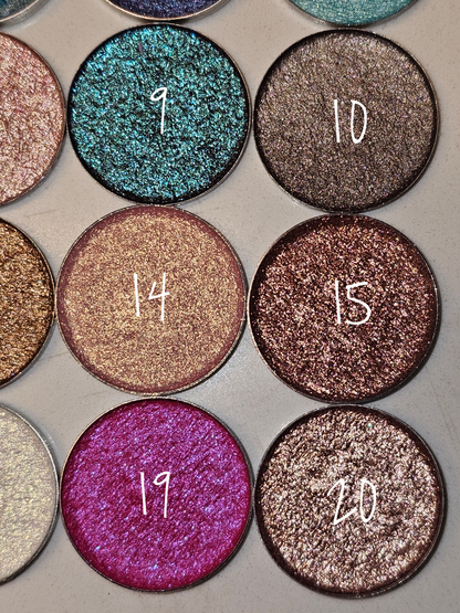 Pressed eyeshadow singles